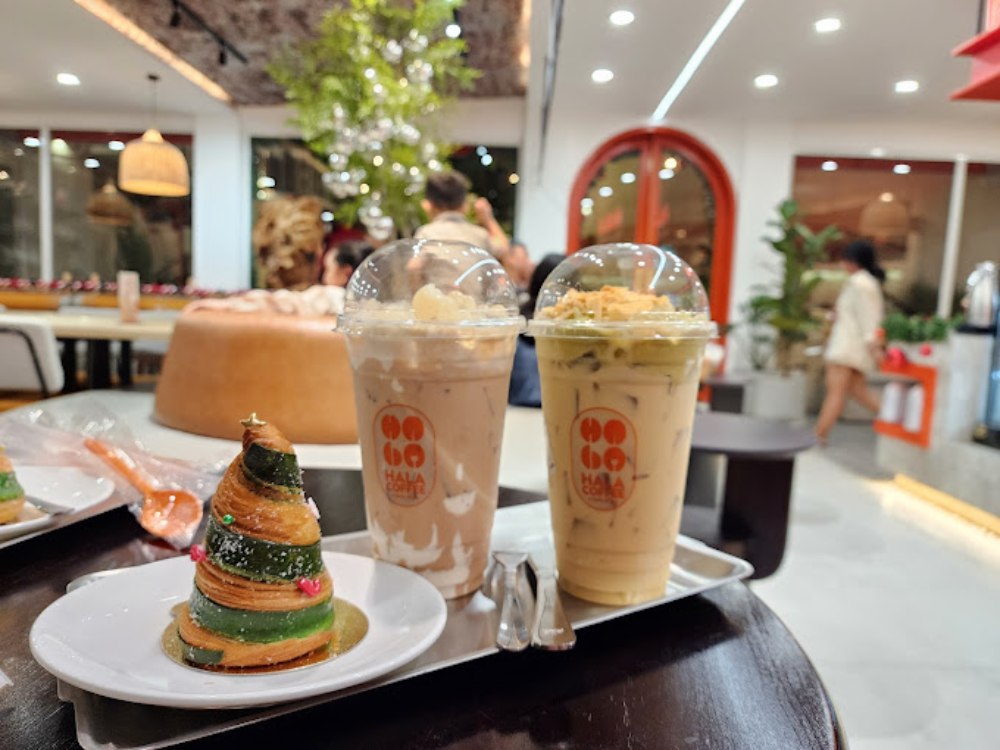 Hala Latte béo ngậy, đặc trưng của quán 