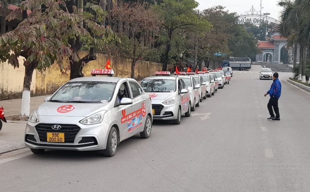 Taxi 123 có số tổng đài tại các Hà Nội, Bắc Ninh, Vĩnh Phúc để khách hàng liên lạc (Ảnh: Taxi 123)