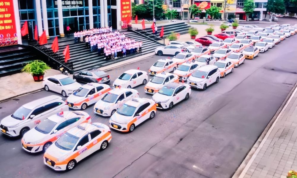 Quy mô đội xe cực lớn của taxi Hiếu Hồng tại Lào Cai