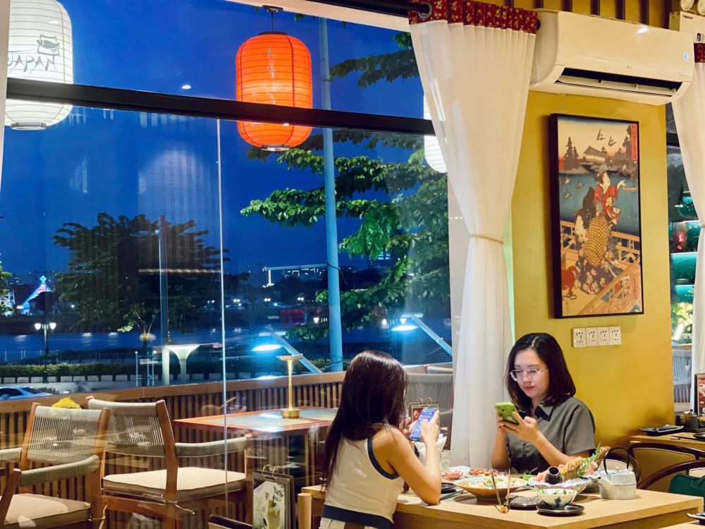 Nhà hàng MATSURI Japanese Restaurant nổi bật với thực đơn đa dạng các món Nhật truyền thống 
