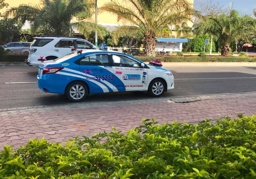 Taxi Quốc Tế cung cấp đa dạng dịch vụ: Taxi, cho thuê xe dịch vụ, đón tiễn sân bay