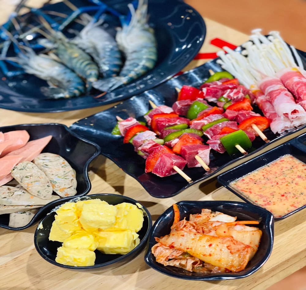 Sướng Buffet nổi tiếng với giá cả hợp lý đi kèm chất lượng đồ ăn ổn định