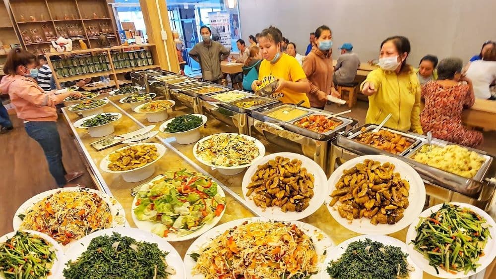 Buffet chay Quận 1 Bi Saigon ngon, đẹp mắt (Ảnh: Sưu tầm Internet)