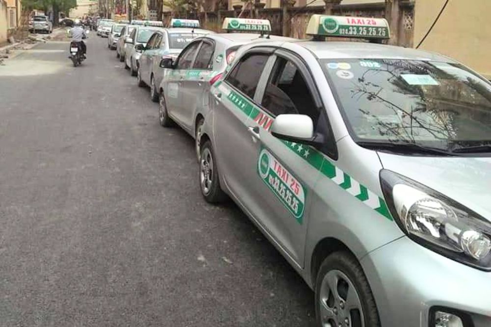 Danh sách địa chỉ và số hotline của văn phòng taxi 25 tại các khu vực lân cận (Ảnh: Sưu tầm Internet)