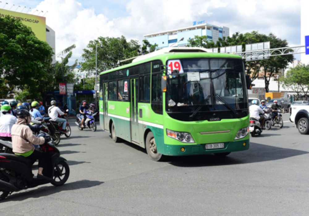 Kết hợp tuyến xe bus 19 và 60-5 để di chuyển từ trung tâm thành phố đến chợ đêm (Ảnh: Sưu tầm Internet)