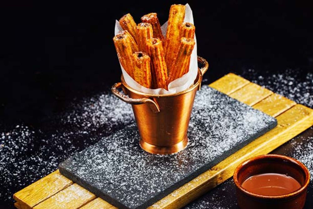 Bánh Churros - món khai vị tại nhà hàng Moo Beef Steak (Ảnh: Sưu tầm Internet)