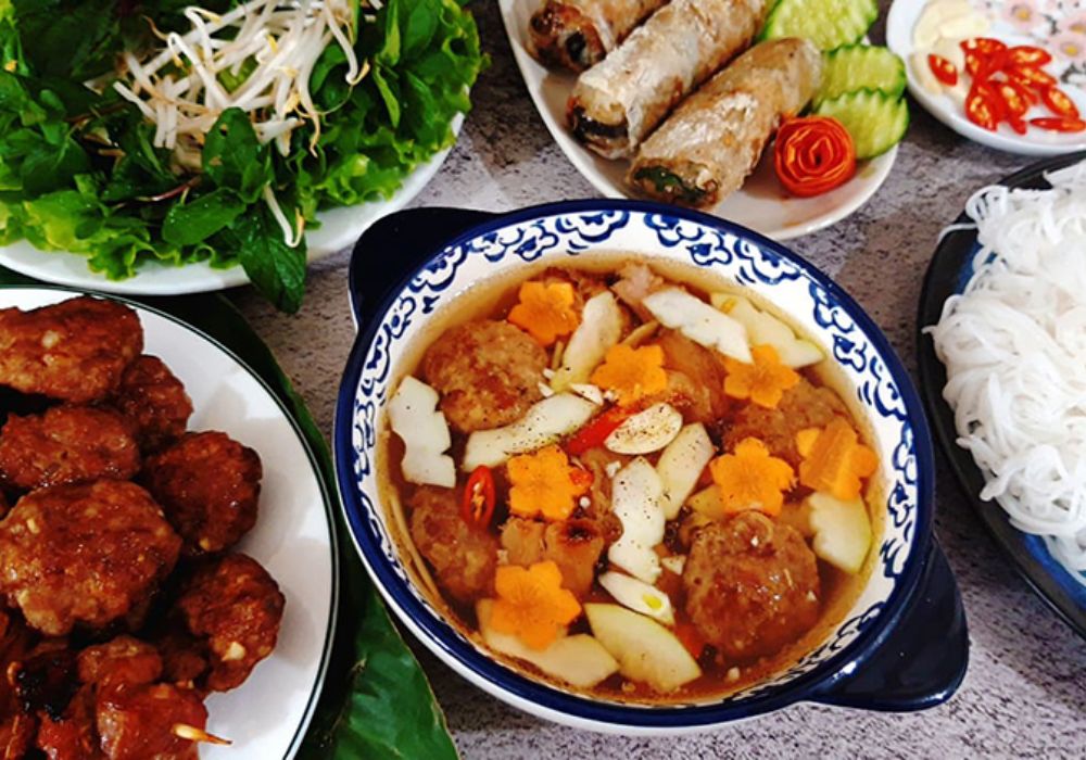 Bún chả Hồ Gươm có đến 5 chi nhánh nhưng chất lượng rất đồng đều (Ảnh: Sưu tầm Internet)