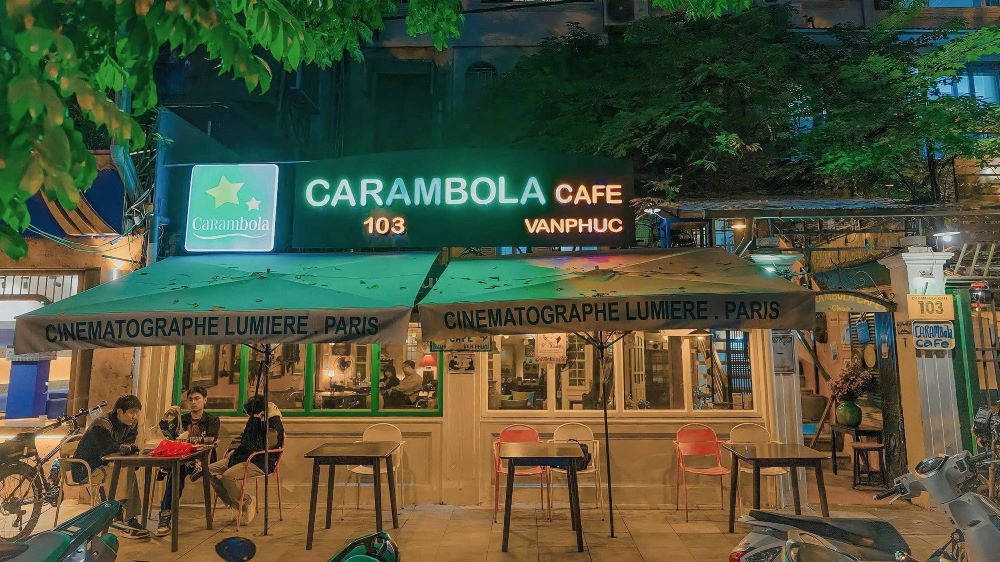 Không gian hoài cổ của quán Carambola Café 