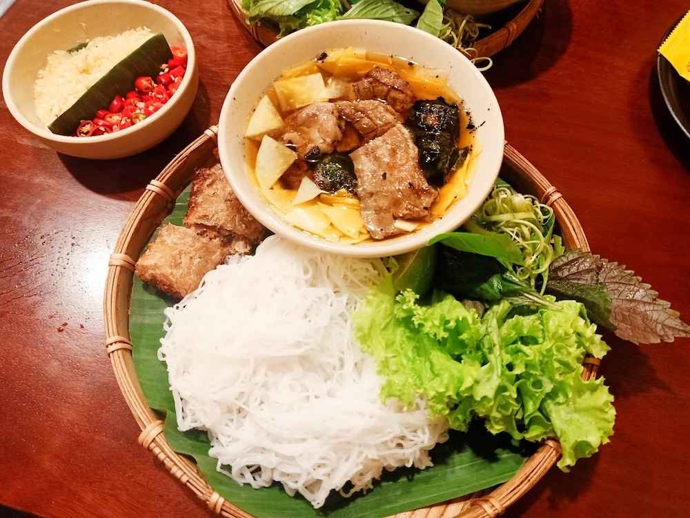 Món bún chả Gánh Chả chuẩn vị Hà Nội 