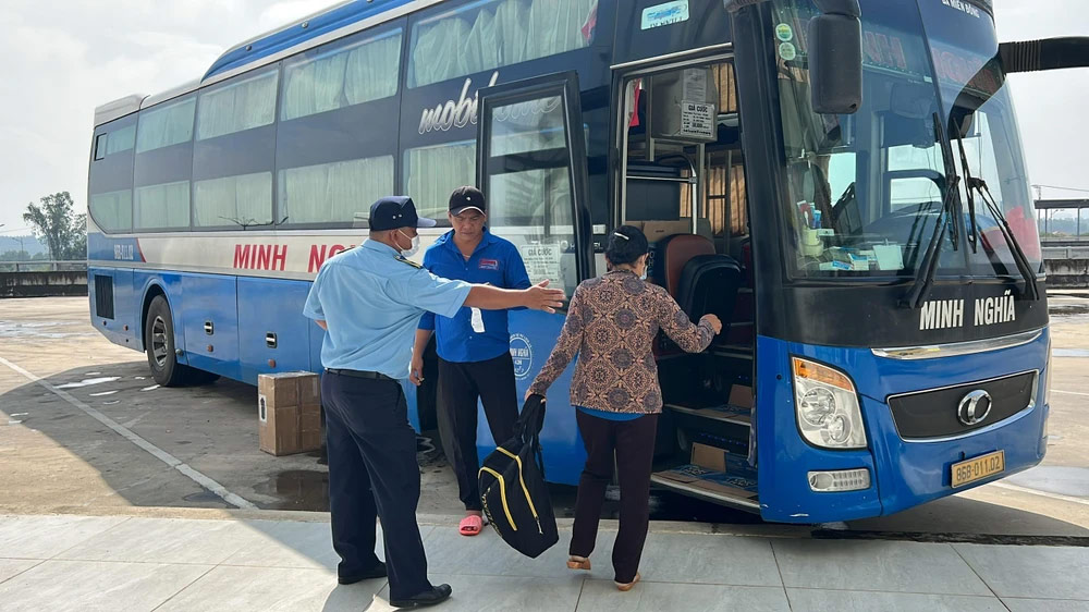 Khách hàng di chuyển tuyến Bình Thuận - Hồ Chí Minh ngày càng tăng cao (Ảnh: Nhà xe Minh Nghĩa)