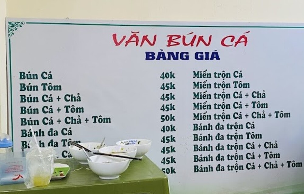 Thực đơn của bún cá Văn