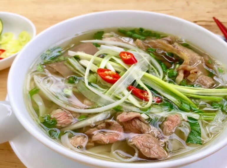 Top 9 quán phở Bắc ở Sài Gòn: Đậm đà hương vị Hà Nội xưa