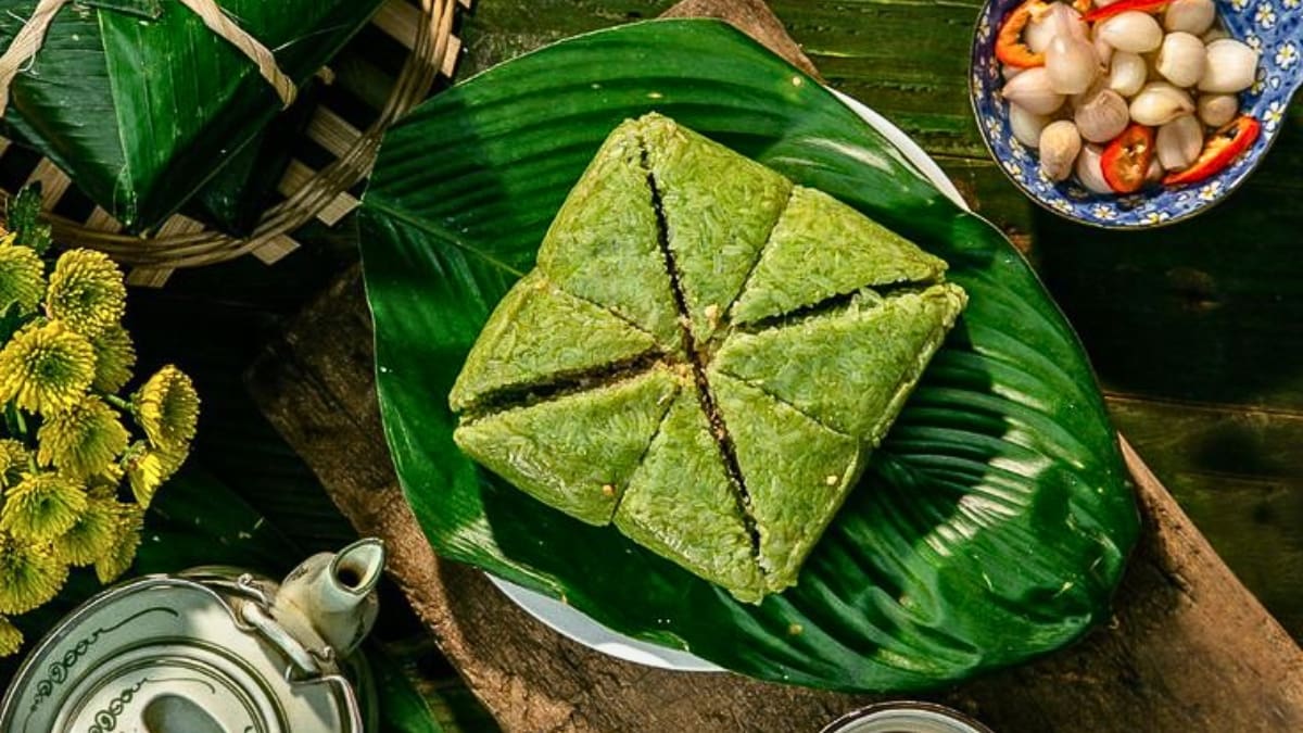 Top 6 Must-Try Vietnamese Cakes for Tourists - leading travel agency Singapore