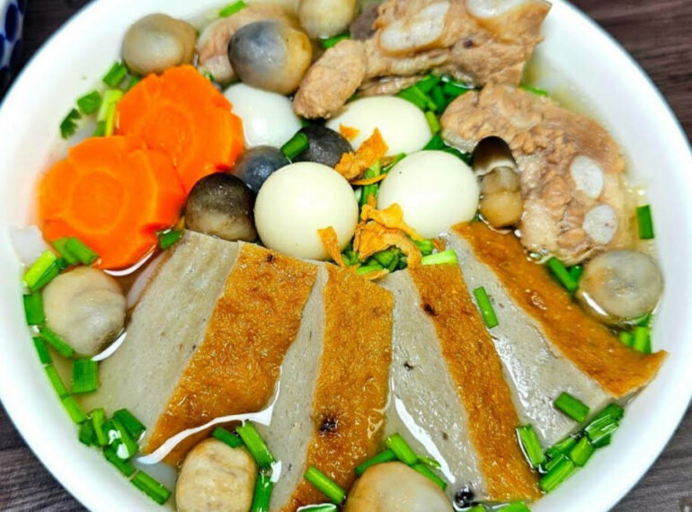 Bánh canh chả cá Quy Nhơn