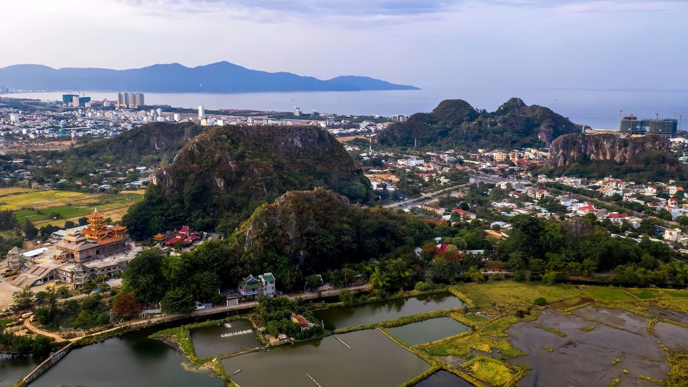 Quang cảnh núi Ngũ Hành Sơn 