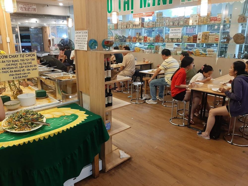 Nhà hàng chay buffet Mãn Tự độc đáo khi khách hàng trả tiền bằng cách tùy tâm 