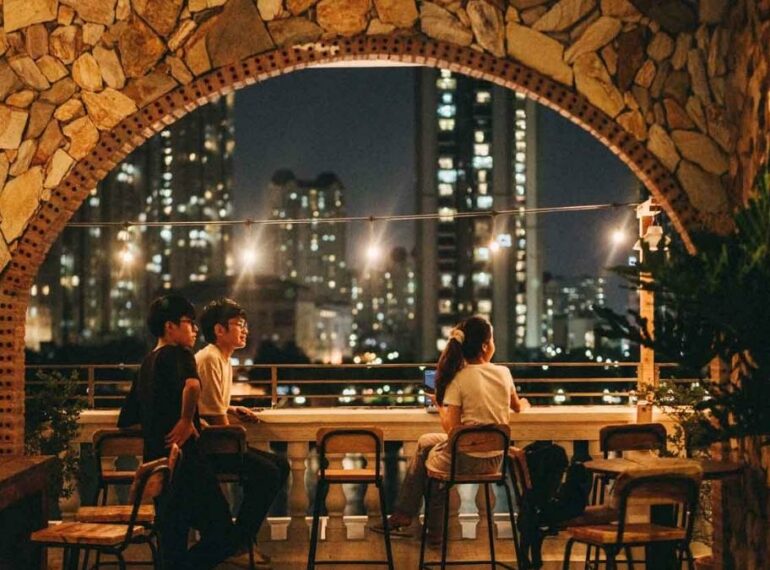 Chạng Vạng Rooftop Quận 2 - Tọa độ ngắm hoàng hôn cực chill