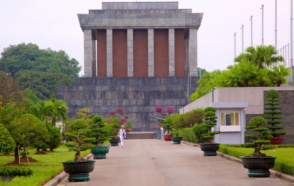 Lăng Chủ tịch Hồ Chí Minh - nơi yên nghỉ của vị lãnh tụ vĩ đại trong lịch sử Việt Nam 