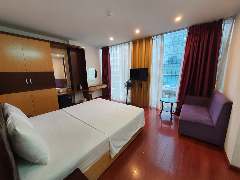 Phòng tại Thuy Sakura Hotel & Serviced Apartment (Ảnh: Duy Ho)