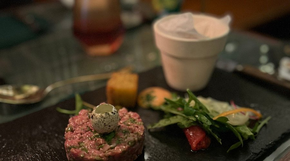 Kobe Bistro là một nhà hàng chất lượng chuyên phục vụ các món ăn cao cấp