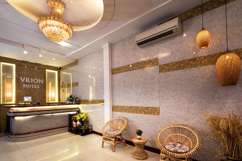 Sảnh bên ngoài khách sạn Vinion Central & Spa (Ảnh: Vinion Central & Spa)