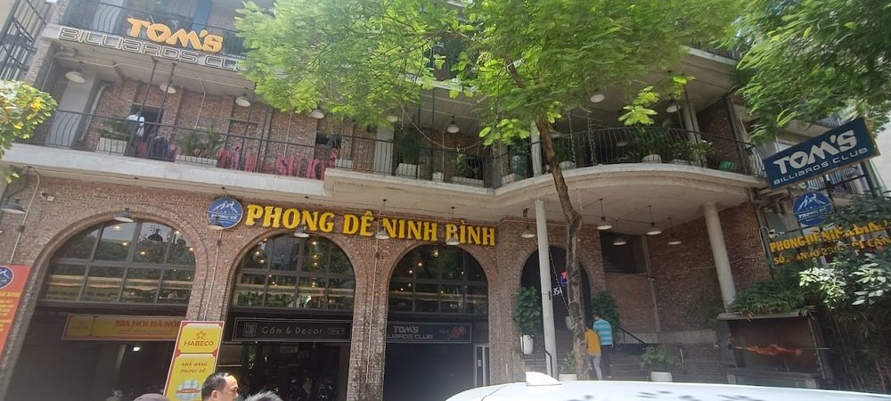 Nhà hàng Phong Dê ở số 279 Đội Cấn 