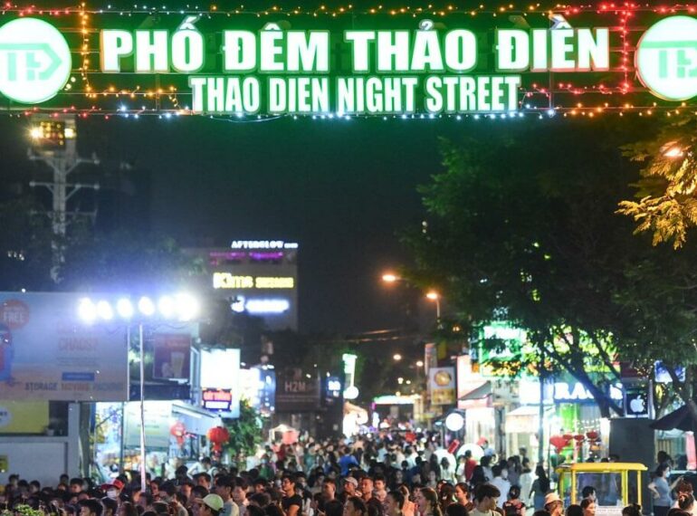 Phố đêm Thảo Điền