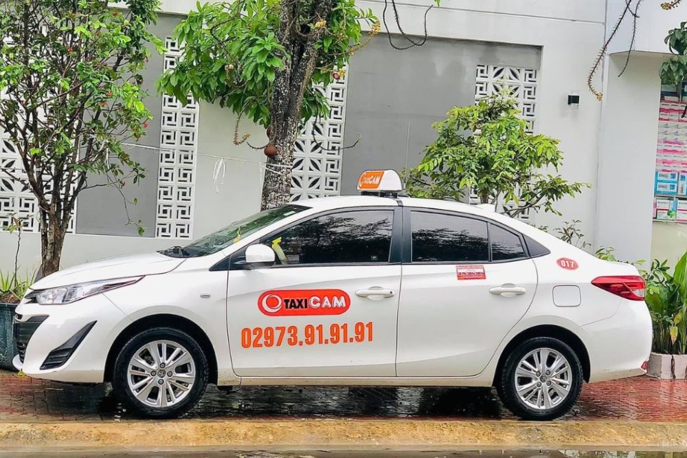 Taxi Cam có không gian xe rộng rãi, tiện nghi hiện đại (Ảnh: Sưu tầm Internet)