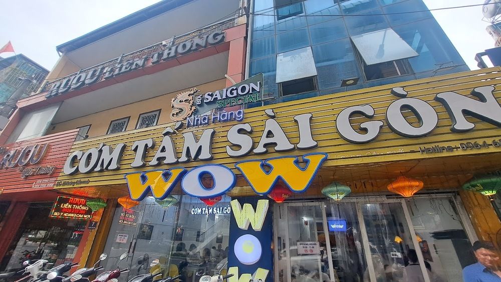 Mặt tiền của cơm tấm Wow