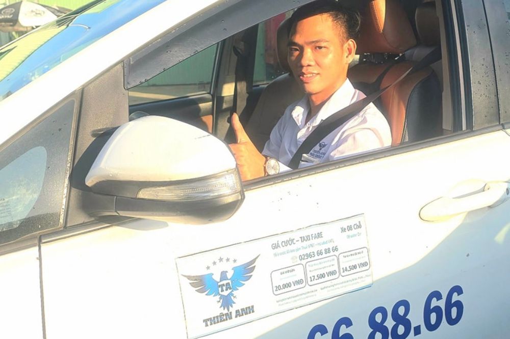 Tài xế taxi Thiên Anh chu đáo, nhiệt tình (Ảnh: Sưu tầm Internet)