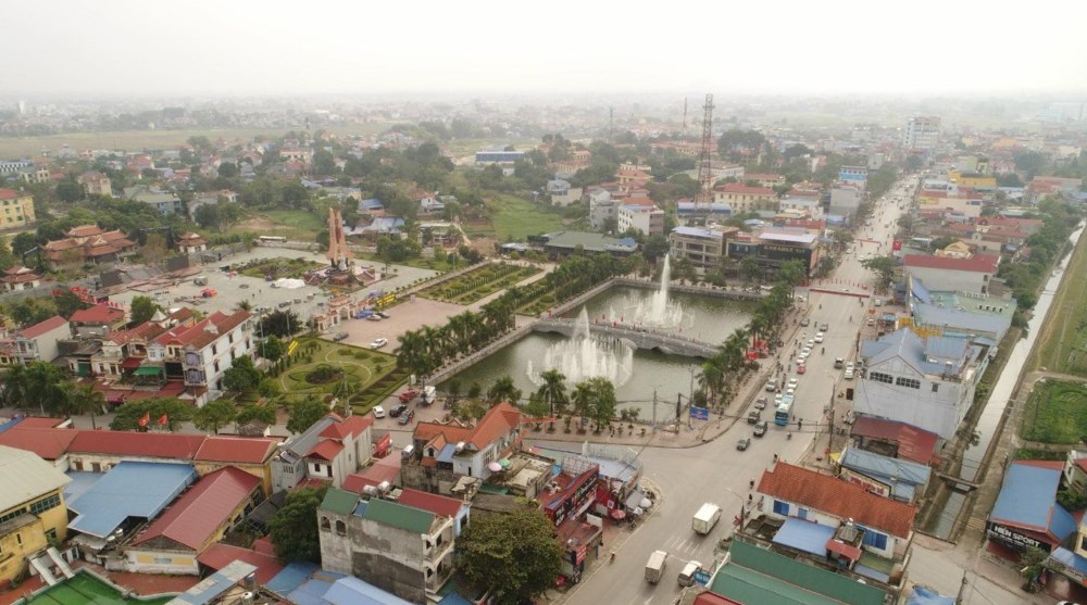 Nhu cầu di chuyển tăng cao đã tạo nên mạng lưới taxi đa dạng trên địa bàn (Ảnh: Ashui.com)