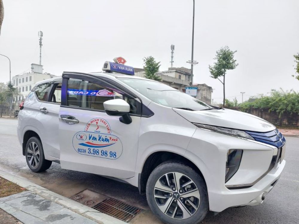 Taxi Vạn Xuân Vinh chuyên cung cấp dịch vụ vận chuyển hành khách với phương châm an toàn 
