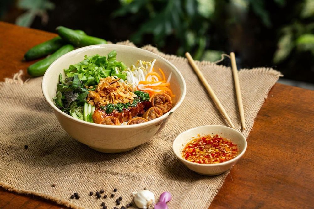 Bún thịt nướng kiểu chay tại Metta Vegetarian 