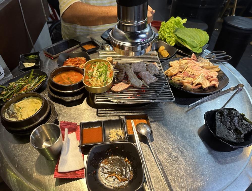 Quầy đồ nướng của quán JangGun BBQ 