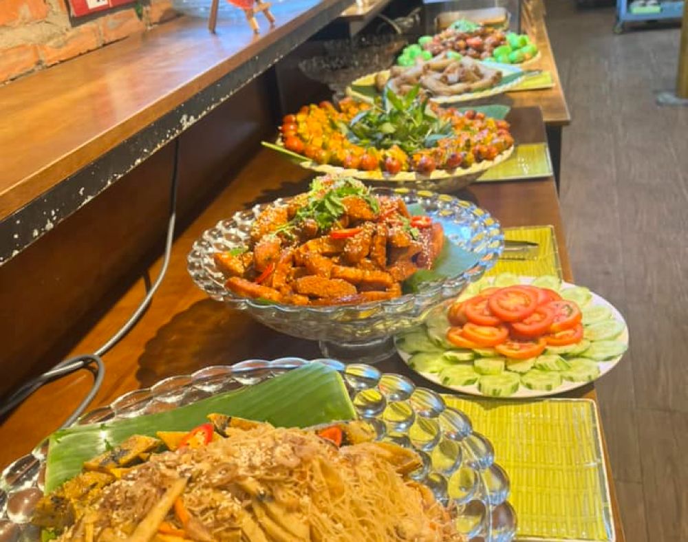 Buffet chay Thiền Ý được chế biến cầu kỳ có hương vị thơm ngon (Ảnh: Nhà Hàng Chay Thiền Ý)