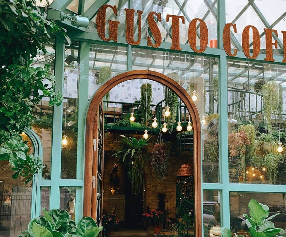 Gusto Coffee Tree có lối thiết kế xanh mát, gần gũi với thiên nhiên