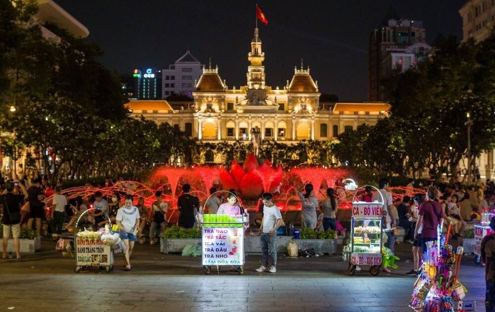 Phố đi bộ Nguyễn Huệ nhộn nhịp, tập trung nhiều sự kiện, âm nhạc đường phố (Ảnh: Sưu tầm Internet)