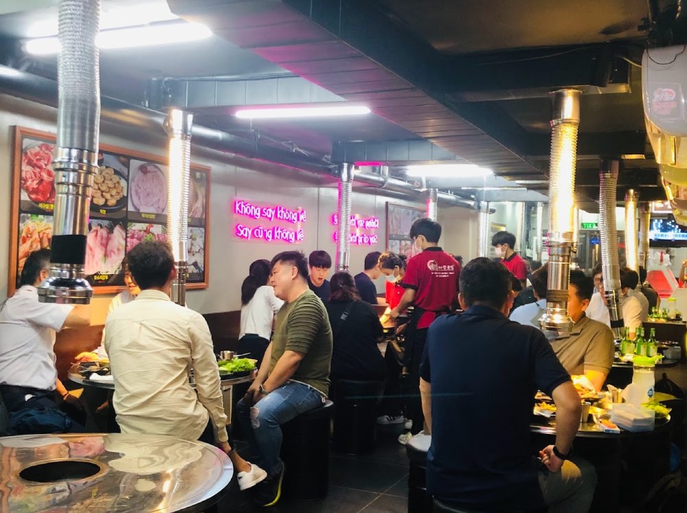 Quán JangGun BBQ khá đông thực khách trong nước và nước ngoài 