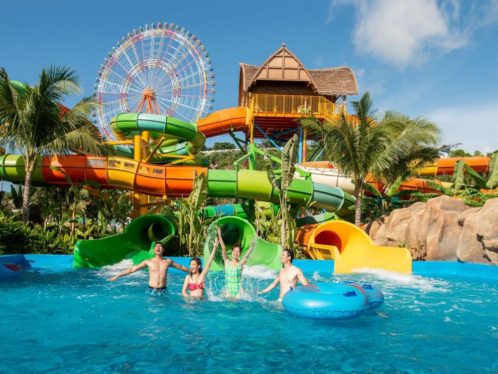 Vui chơi hết mình trong công viên nước Water World