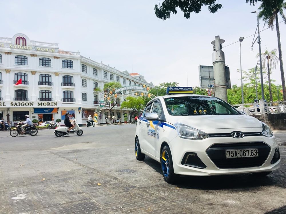 Nếu bạn để quên đồ, hãy nhanh chóng liên hệ với tổng đài của hãng taxi mà bạn đã sử dụng
