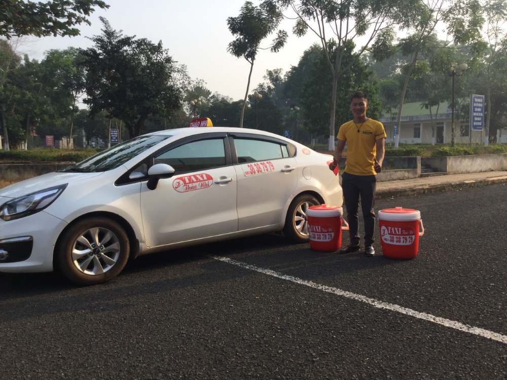 Giá cước Taxi tại Bình Long của hãng Thảo nhi được tính theo quãng đường và loại xe 
