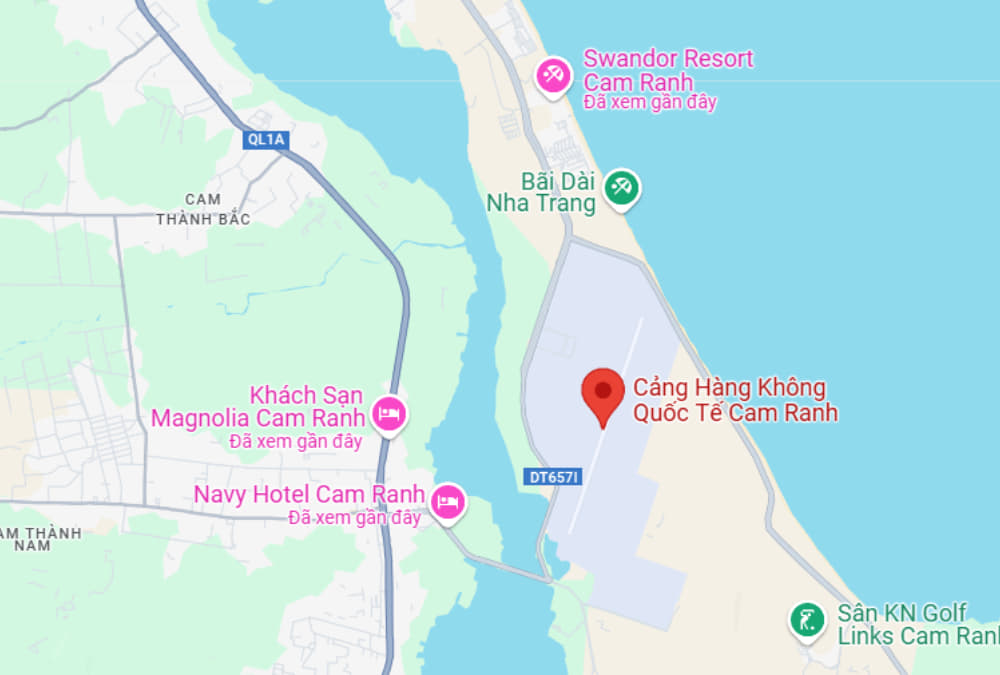 Sân bay quốc tế Cam Ranh cách điểm du lịch Bãi Dài 6km (Ảnh: Google Maps)