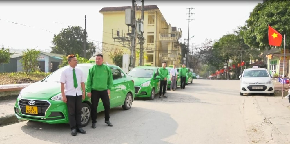 Taxi Mai Linh đang phục vụ tốt nhu cầu đi lại của người dân Đồng Văn Hà Giang (Ảnh: sưu tầm Internet)