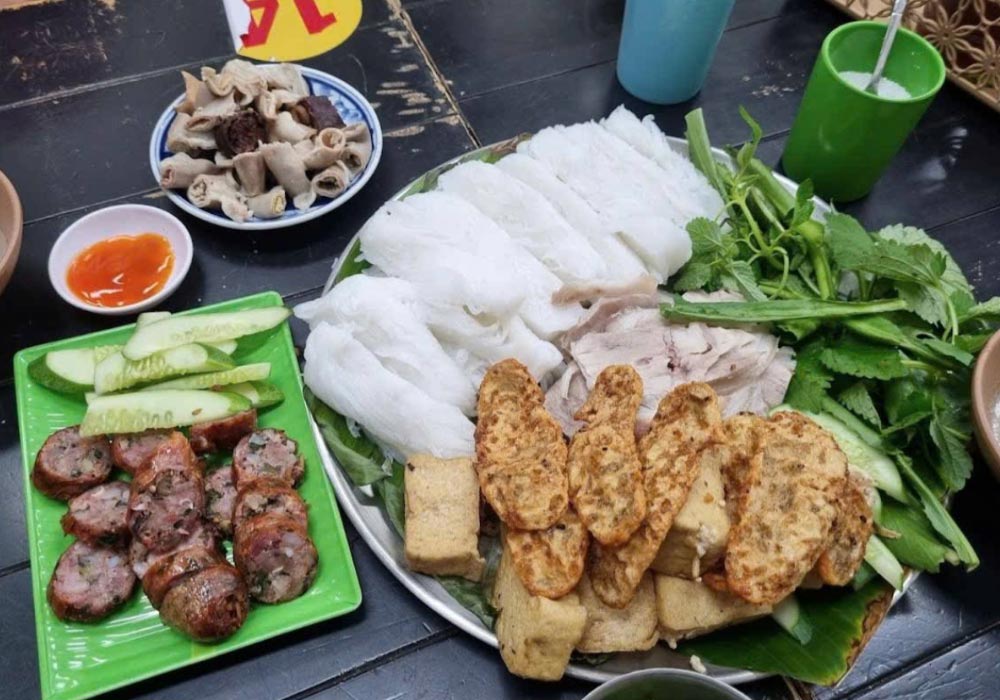 Bún Đậu Cô Khàn - thương hiệu quen thuộc với người dân Sài Gòn 