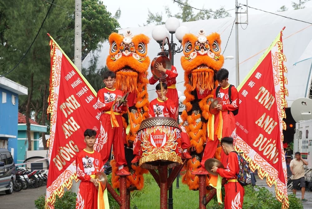 Hãy luôn giữ thái độ nghiêm trang và tôn trọng các nghi thức được tổ chức tại đây (Ảnh: Sưu tầm Internet) 