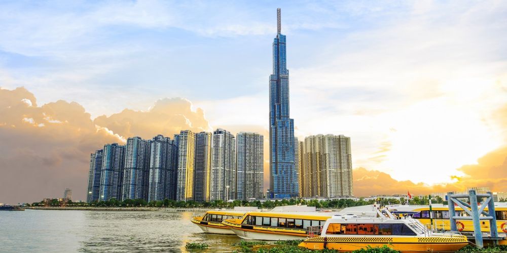 Khung cảnh tòa Landmark 81 khi nhìn từ xa