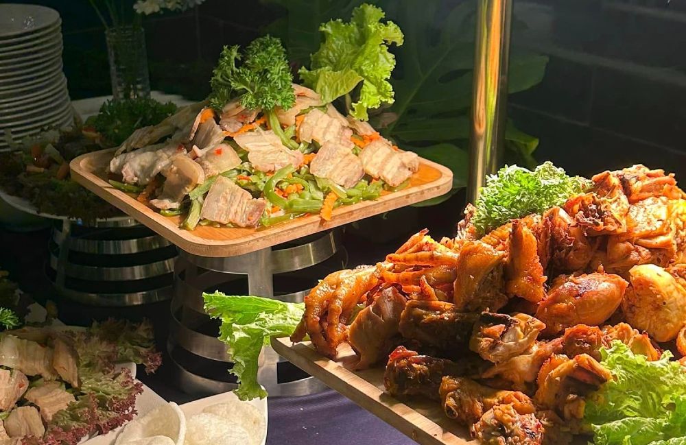 Trải nghiệm buffet cua Sài Gòn tại lẩu cua Đất Mũi (Ảnh: Lẩu Cua Đất Mũi)