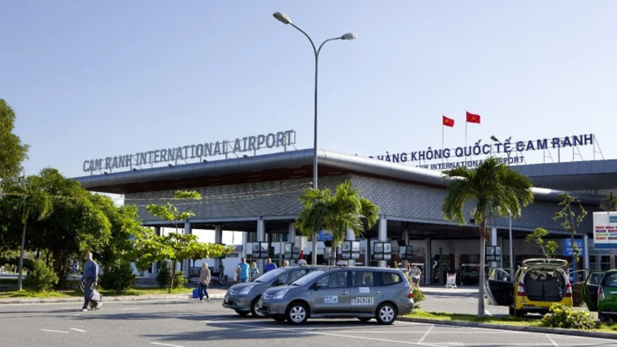 SÂN BAY CAM RANH KHÔNG ĐÓNG CỬA VẪN ĐÓN CHUYẾN BAY ỔN ĐỊNH
