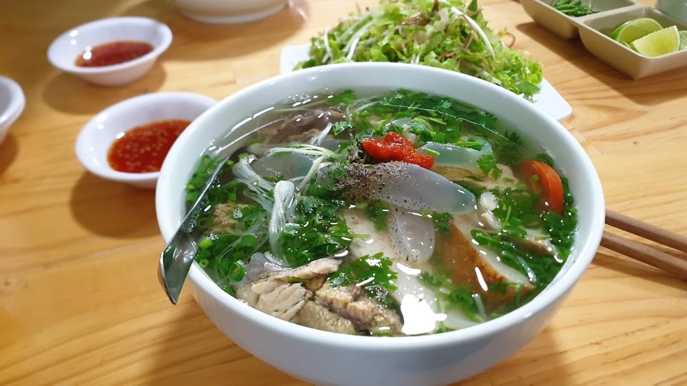 Đến Nha Trang nhất định phải thử bún chả cá cô Ba