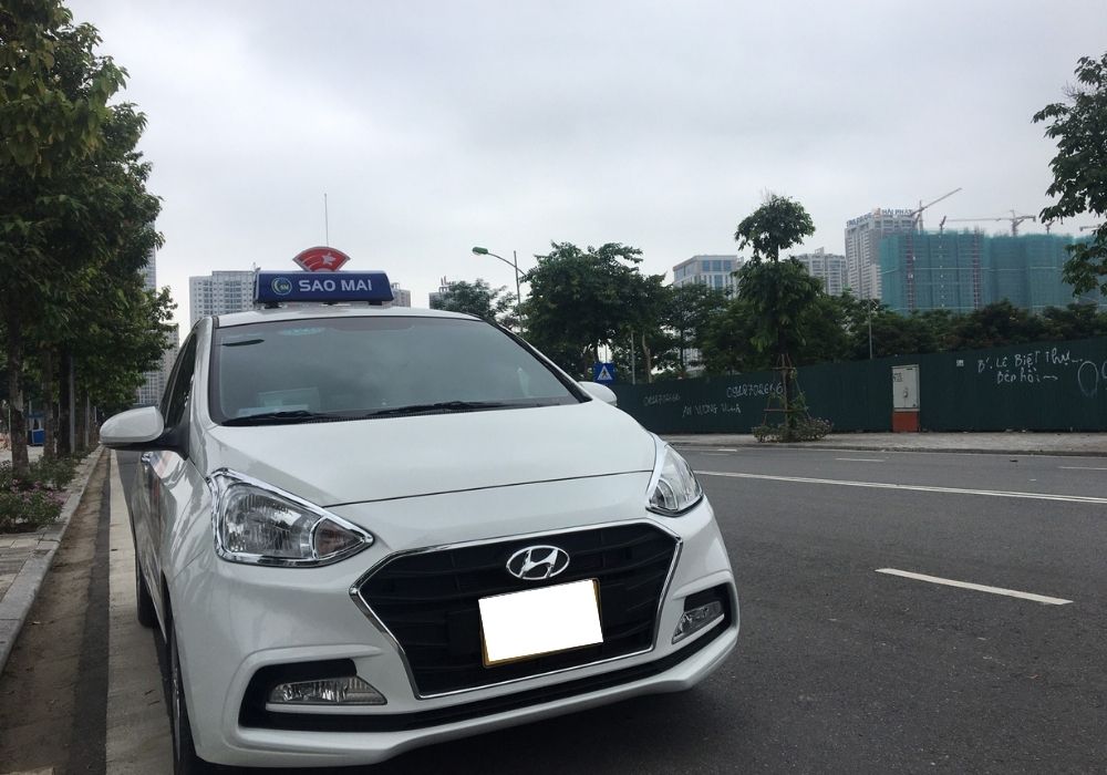 Taxi Sao Mai rộng rãi sang trọng luôn sẵn sàng phục vụ nhu cầu di chuyển của bạn (Ảnh: Sưu tầm Internet)